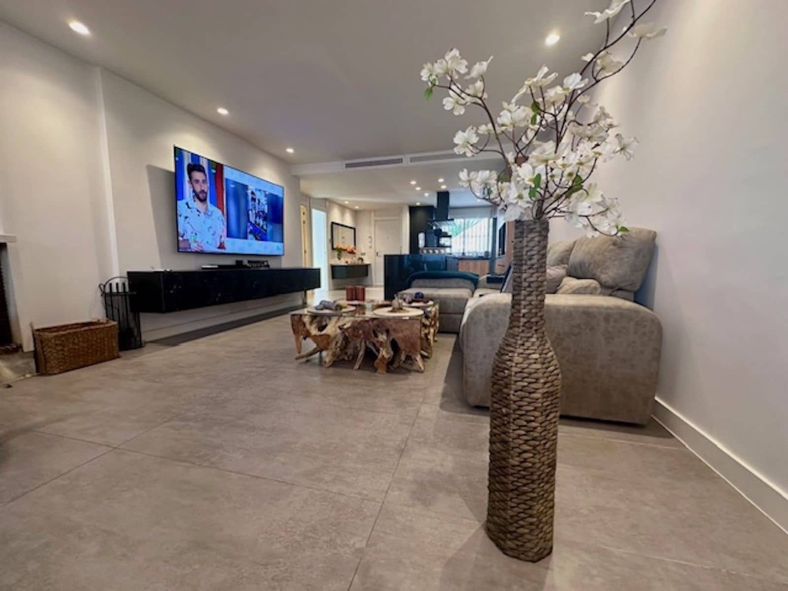 2 quarto Apartamento para venda em Estepona com piscina garagem - 450 000 € (Ref: 9687242)