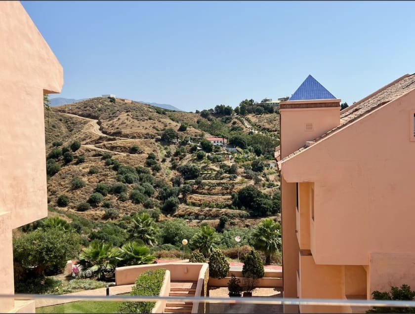 3 Zimmer Penthouse zu verkaufen in Calahonda mit Pool - 495.000 € (Ref: 9691372)