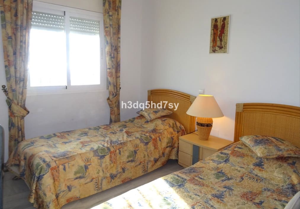 3 soverom Penthouse til salgs i Malaga by med svømmebasseng - € 480 000 (Ref: 9713521)