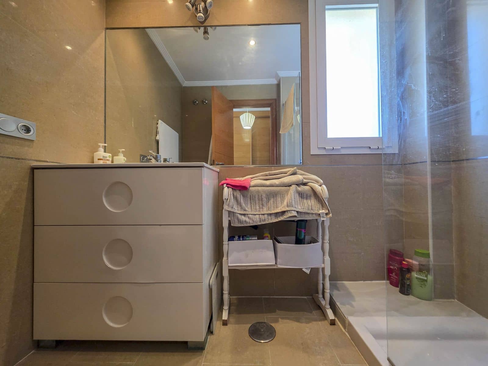 3 chambre Appartement à vendre à La Duquesa / Puerto de la Duquesa avec piscine - 375 000 € (Ref: 9733601)