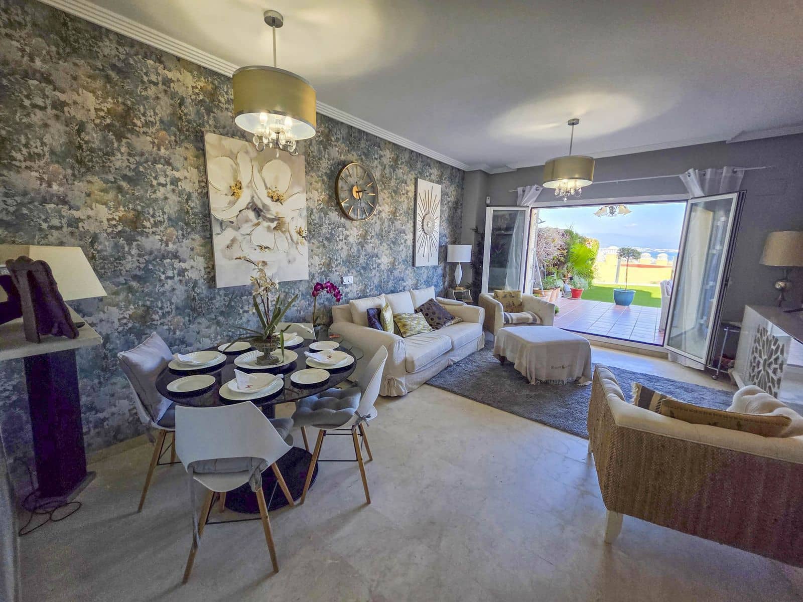 3 chambre Appartement à vendre à La Duquesa / Puerto de la Duquesa avec piscine - 375 000 € (Ref: 9733601)