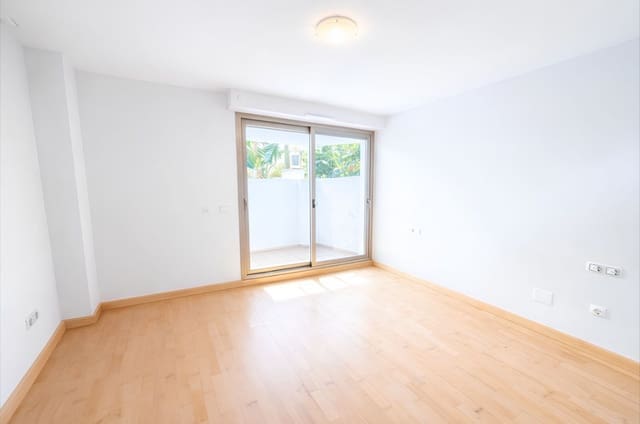 3 bedroom Apartment for sale in La Cala de Mijas, Mijas with pool - € 409,000 (Ref: 9733698)