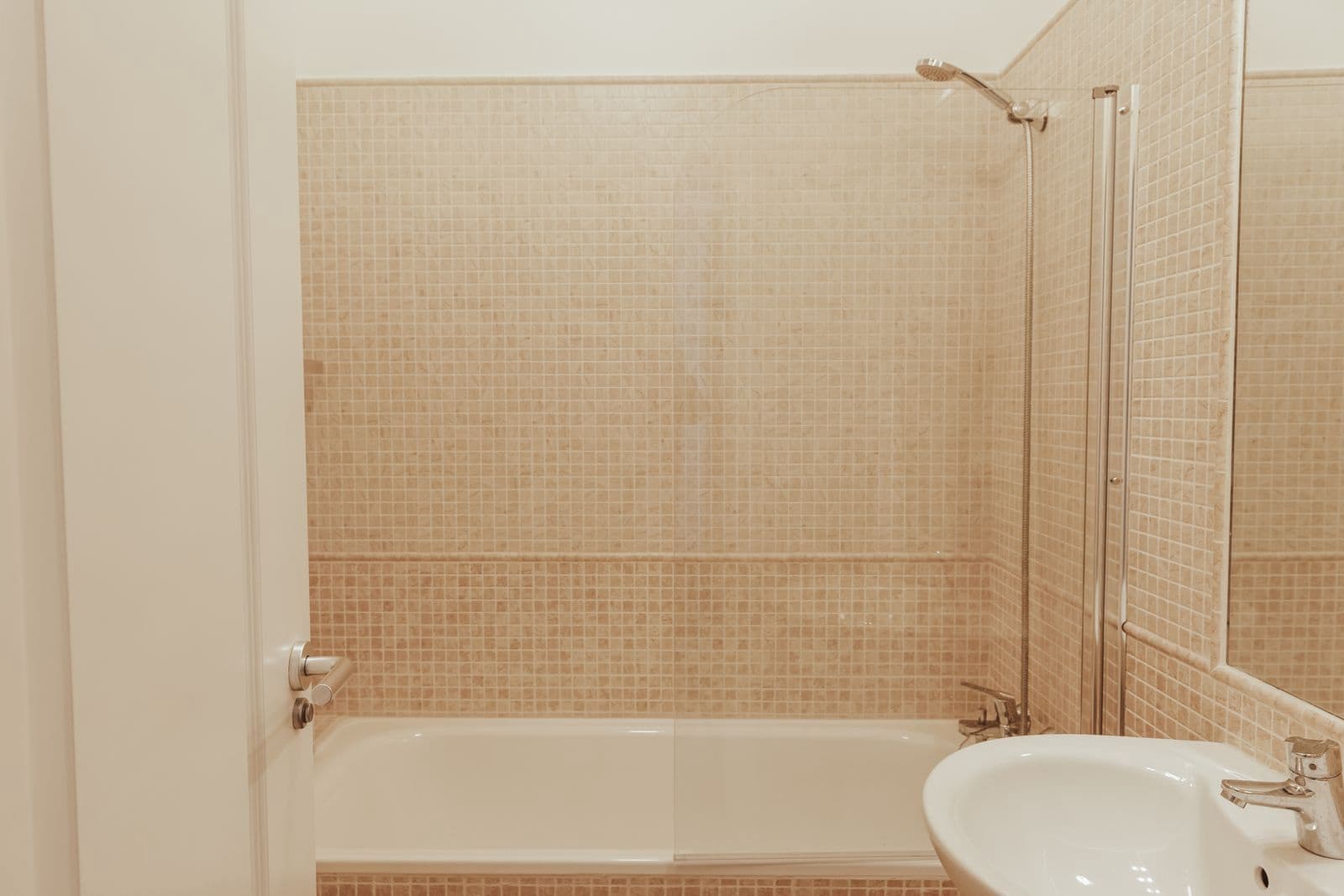 4 soveværelse Penthouse til salg i Manilva med swimmingpool garage - € 450.000 (Ref: 9736066)