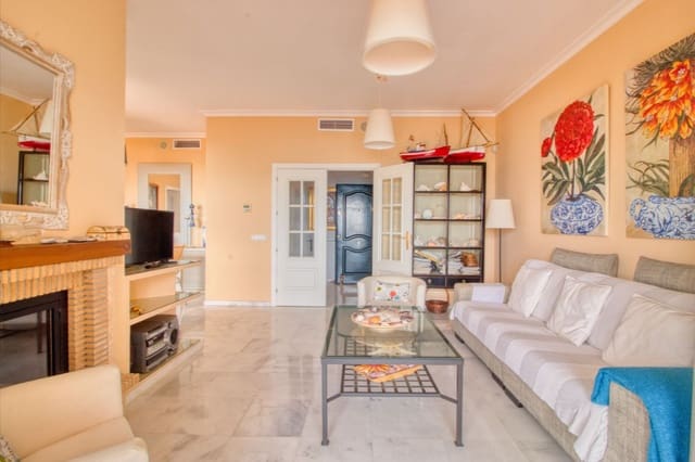 3 bedroom Apartment for sale in Manilva with pool - € 490,000 (Ref: 9736069)