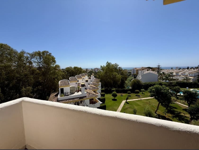 2 soverom Penthouse til salgs i Calahonda med svømmebasseng - € 379 000 (Ref: 9736166)