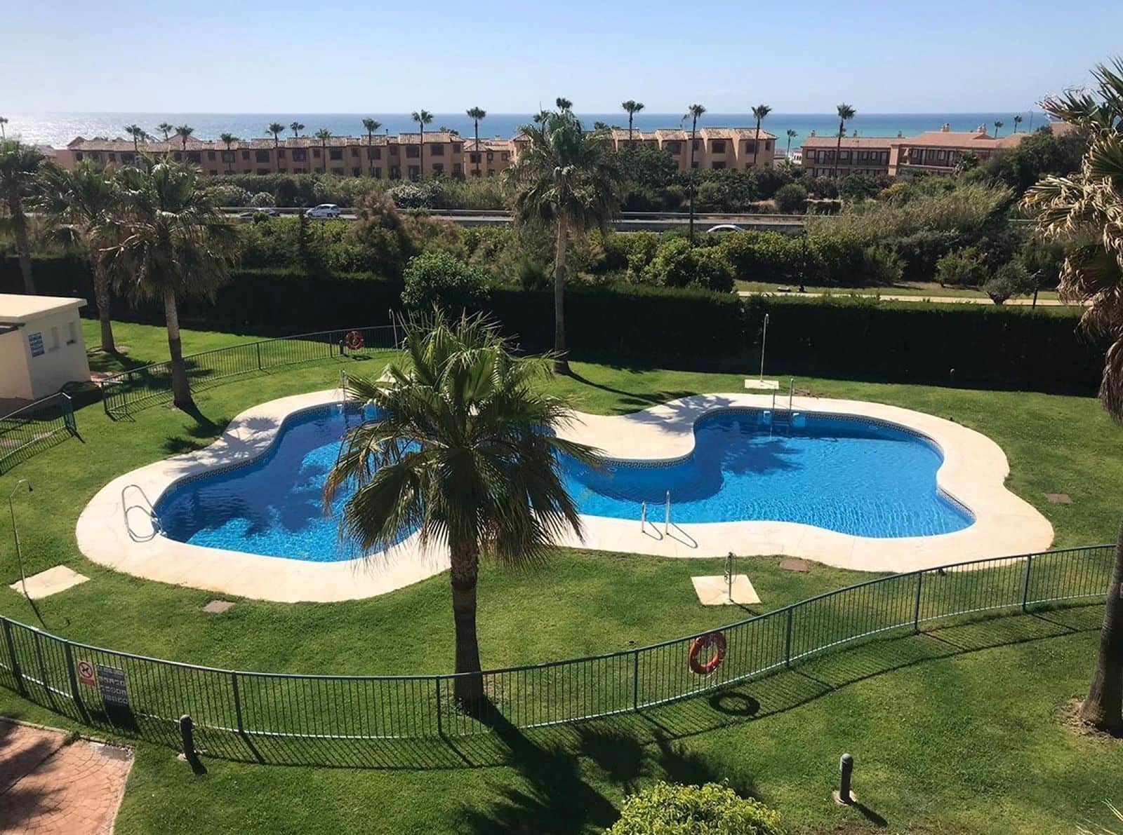 3 bedroom Penthouse for sale in Manilva with pool garage - € 369,500 (Ref: 9736250)