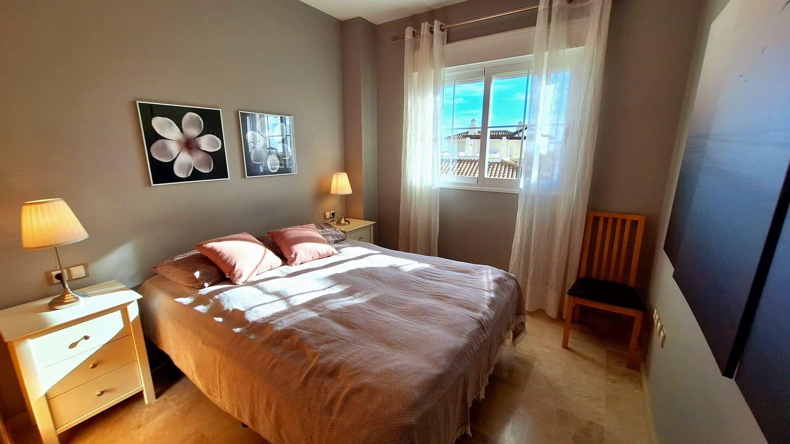 2 soverom Penthouse til salgs i La Duquesa / Puerto de la Duquesa med svømmebasseng - € 295 000 (Ref: 9739211)