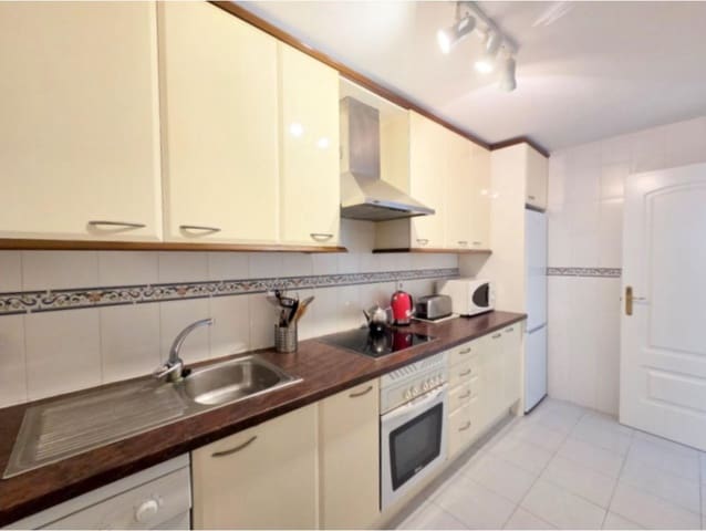 2 Zimmer Apartment zu verkaufen in La Duquesa / Puerto de la Duquesa, Manilva mit Pool - 249.000 € (Ref: 9743021)