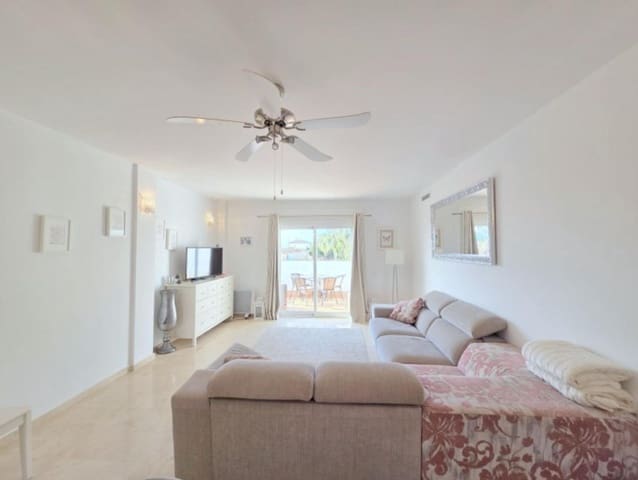 2 makuuhuone Huoneisto myytävänä paikassa La Duquesa / Puerto de la Duquesa, Manilva mukana uima-altaan - 279 000 € (Ref: 9743022)