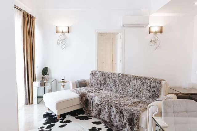 4 soveværelse Penthouse til salg i Manilva med swimmingpool garage - € 450.000 (Ref: 9744266)