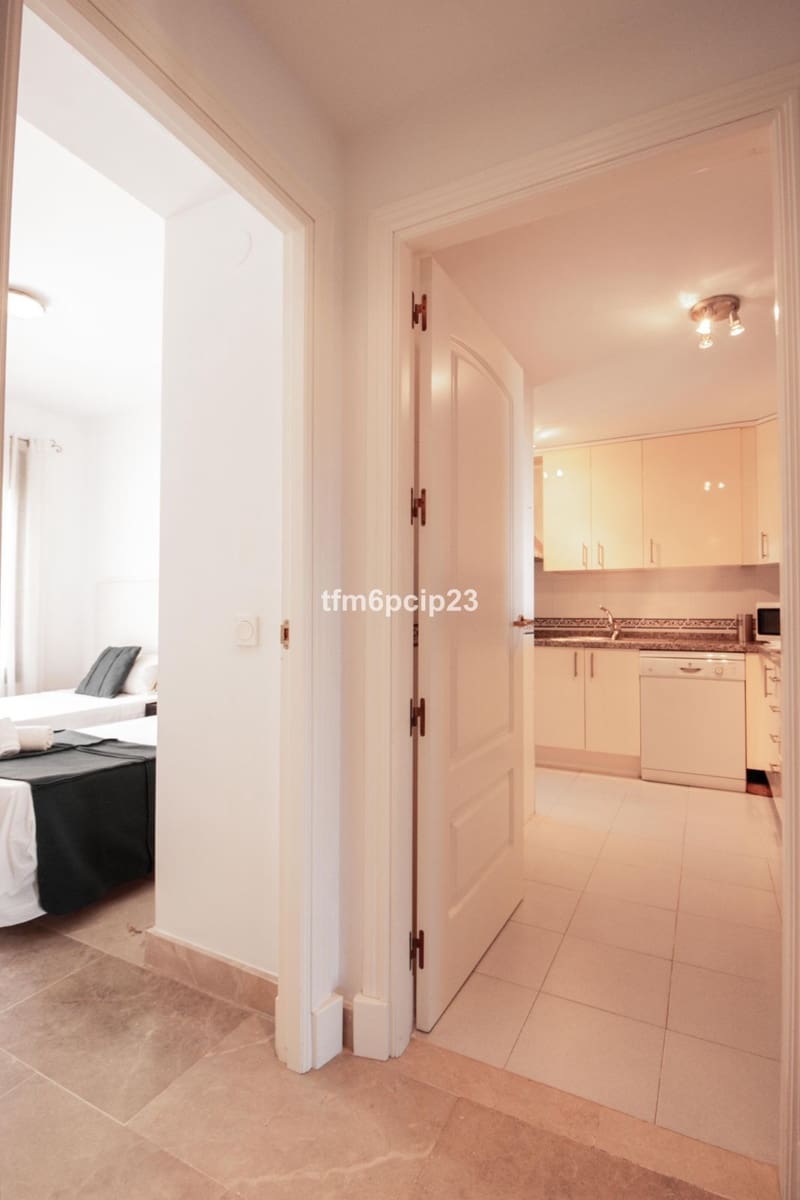 2 chambre Appartement à vendre à La Duquesa / Puerto de la Duquesa avec piscine garage - 255 000 € (Ref: 9744291)