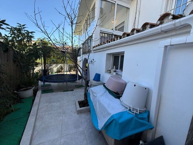 3 soveværelse Semi-Rækkehus til salg i Estepona med swimmingpool - € 358.000 (Ref: 9744294)