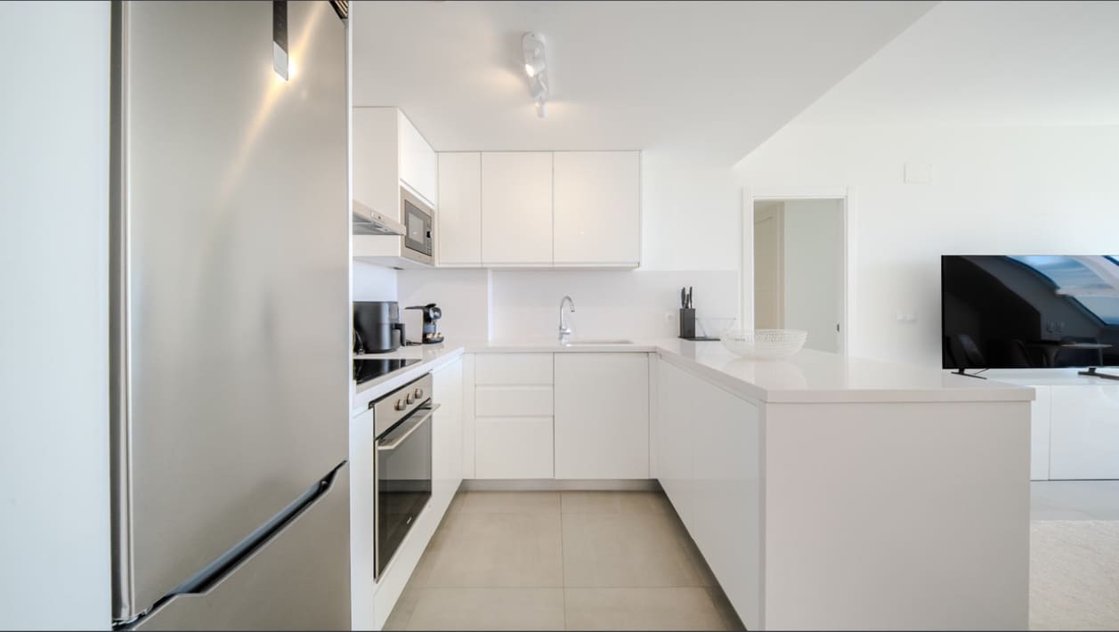 2 soveværelse Penthouse til salg i La Duquesa / Puerto de la Duquesa med swimmingpool - € 365.000 (Ref: 9745087)