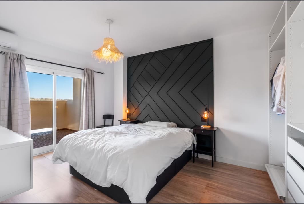 Apartamento de 2 habitaciones en La Cala de Mijas en venta con piscina garaje - 359.000 € (Ref: 9745093)