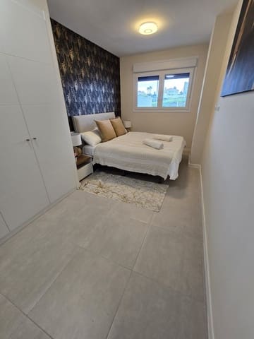 2 sovrum Lägenhet till salu i Estepona med pool garage - 395 000 € (Ref: 9745126)