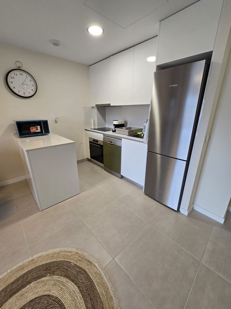 2 sovrum Lägenhet till salu i Estepona med pool garage - 395 000 € (Ref: 9745126)