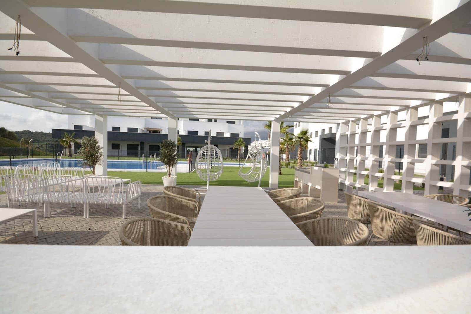 2 sovrum Lägenhet till salu i Estepona med pool garage - 395 000 € (Ref: 9745126)