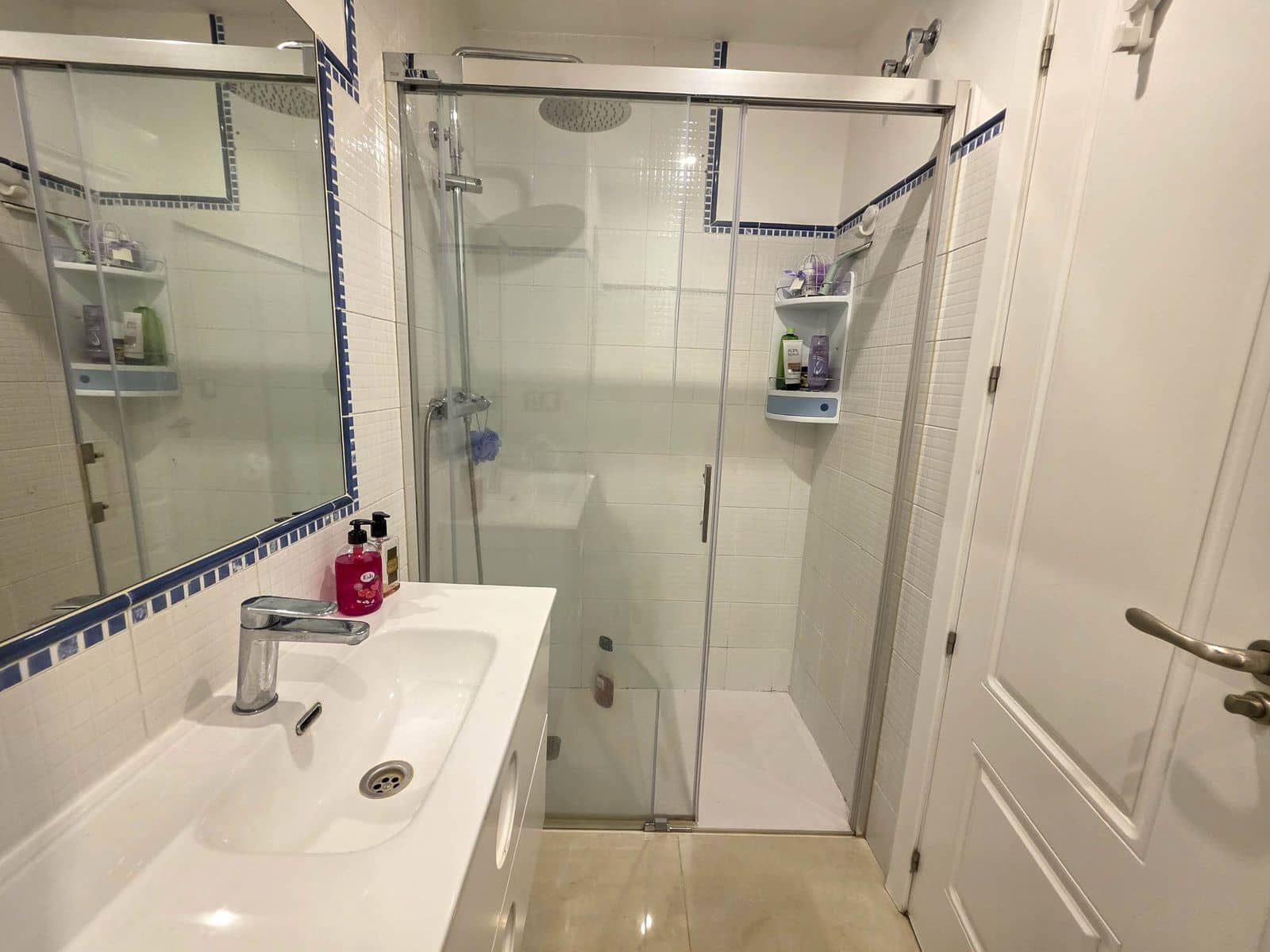 2 bedroom Apartment for sale in San Luis de Sabinillas with pool - € 360,000 (Ref: 9745878)