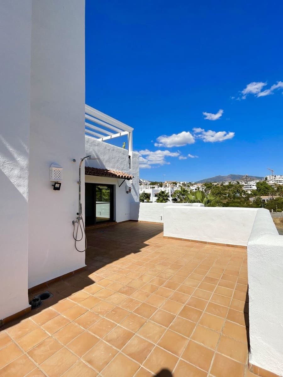 3 bedroom Apartment for sale in New Golden Mile with pool - € 450,000 (Ref: 9746668)