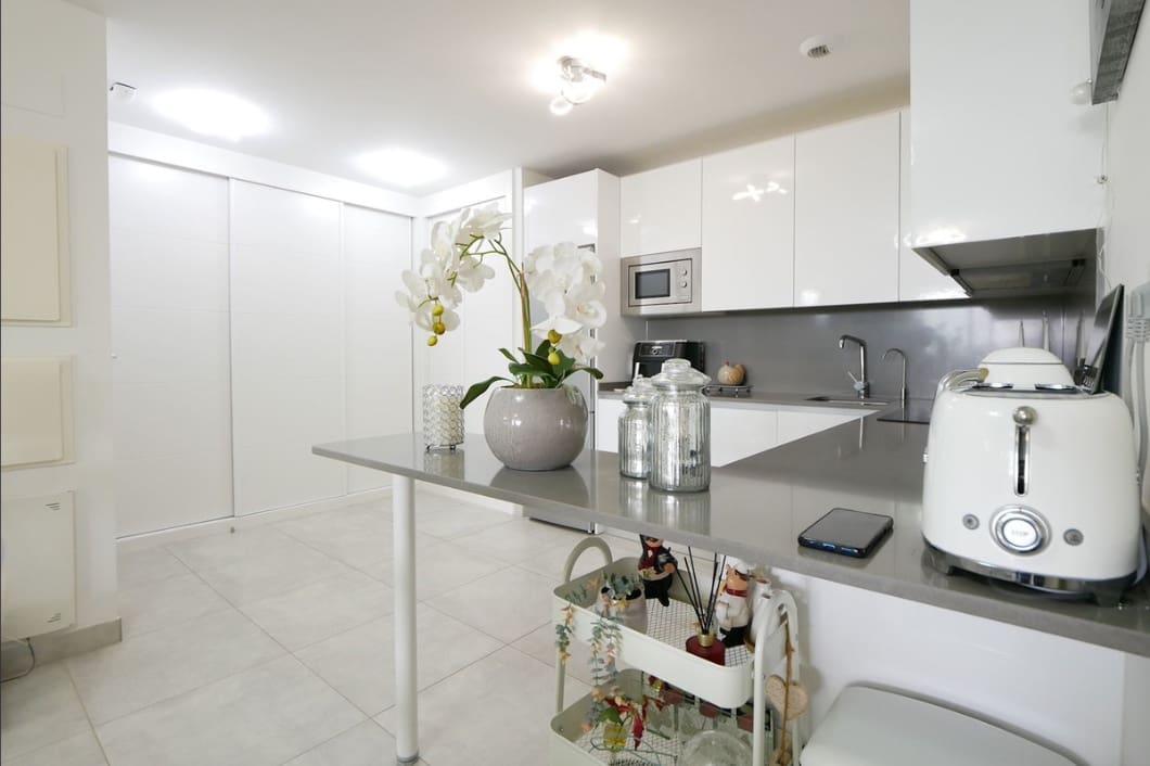 3 Zimmer Apartment zu verkaufen in La Cala de Mijas mit Pool - 499.000 € (Ref: 9747108)