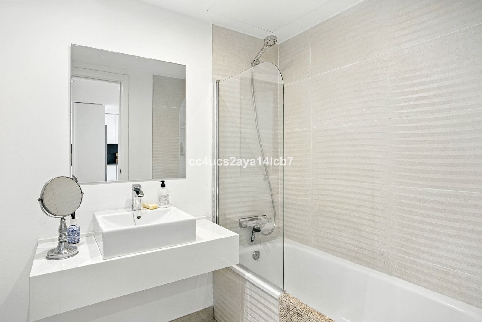 2 sypialnia Apartament na sprzedaż w Estepona z basenem - 385 000 € (Ref: 9747111)