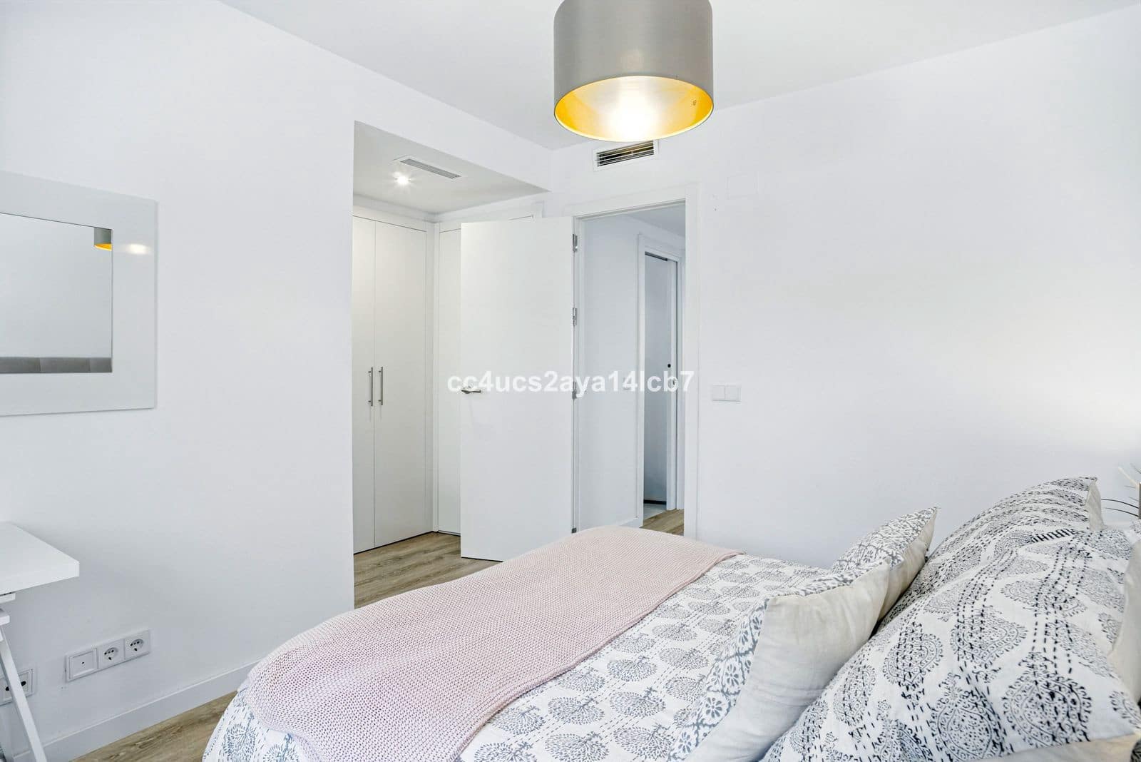 2 sypialnia Apartament na sprzedaż w Estepona z basenem - 385 000 € (Ref: 9747111)