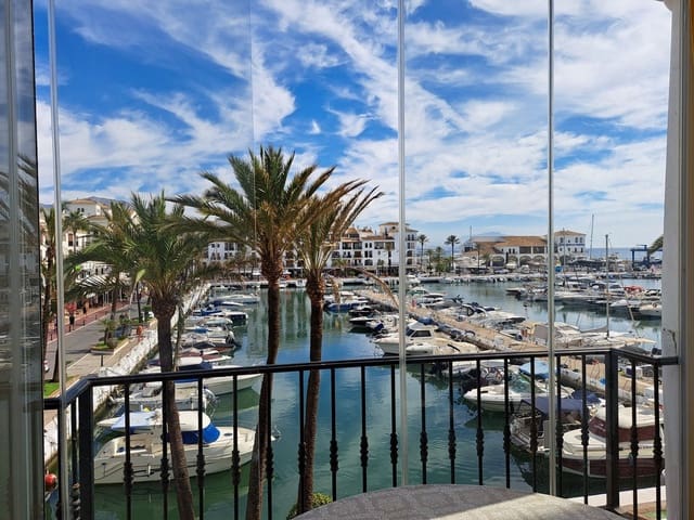 2 sovrum Lägenhet till salu i La Duquesa / Puerto de la Duquesa, Manilva med pool garage - 470 000 € (Ref: 9749222)