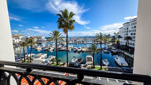 2 makuuhuone Huoneisto myytävänä paikassa La Duquesa / Puerto de la Duquesa, Manilva mukana 
autotalli - 395 000 € (Ref: 9749240)