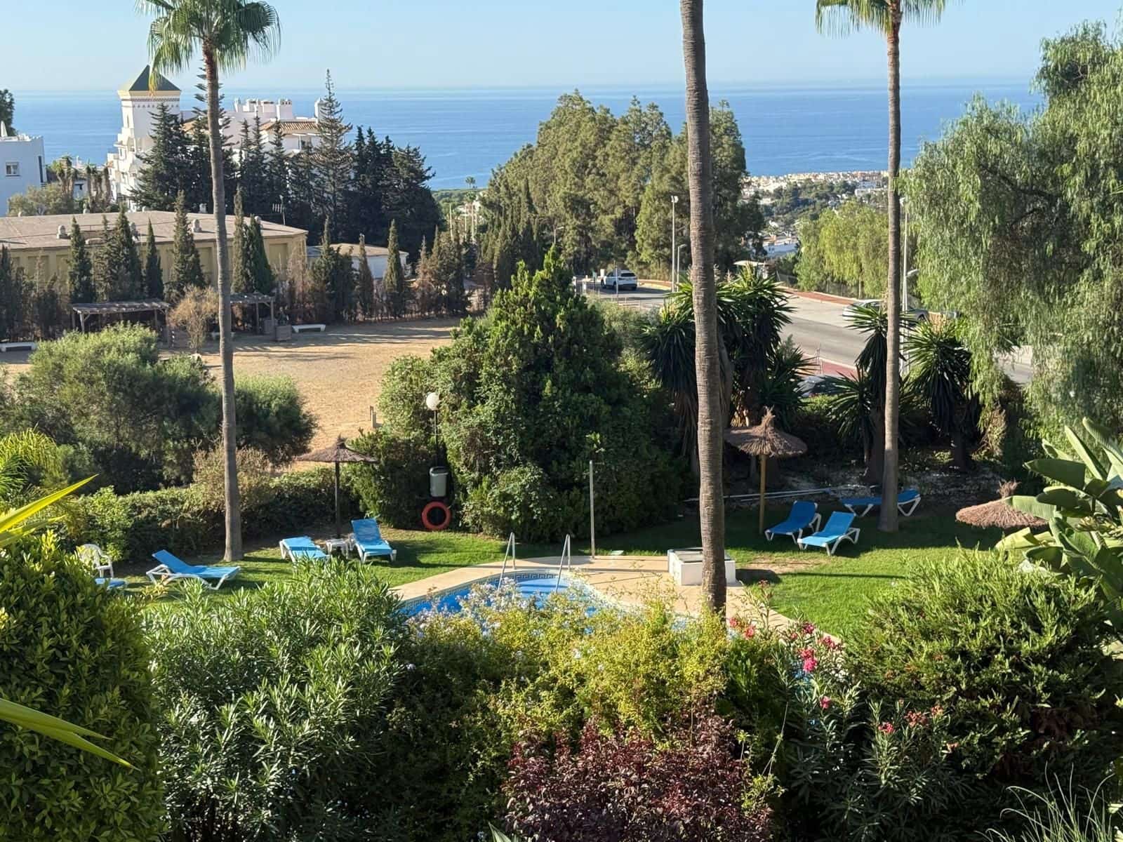 2 bedroom Apartment for sale in Mijas Costa with pool garage - € 423,000 (Ref: 9749248)