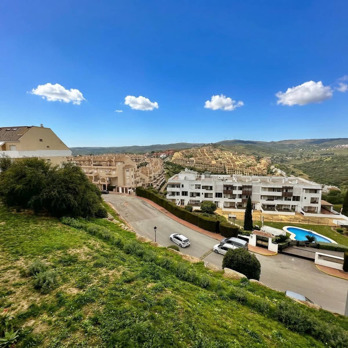 2 Zimmer Apartment zu verkaufen in La Duquesa / Puerto de la Duquesa mit Pool Garage - 375.000 € (Ref: 9749296)