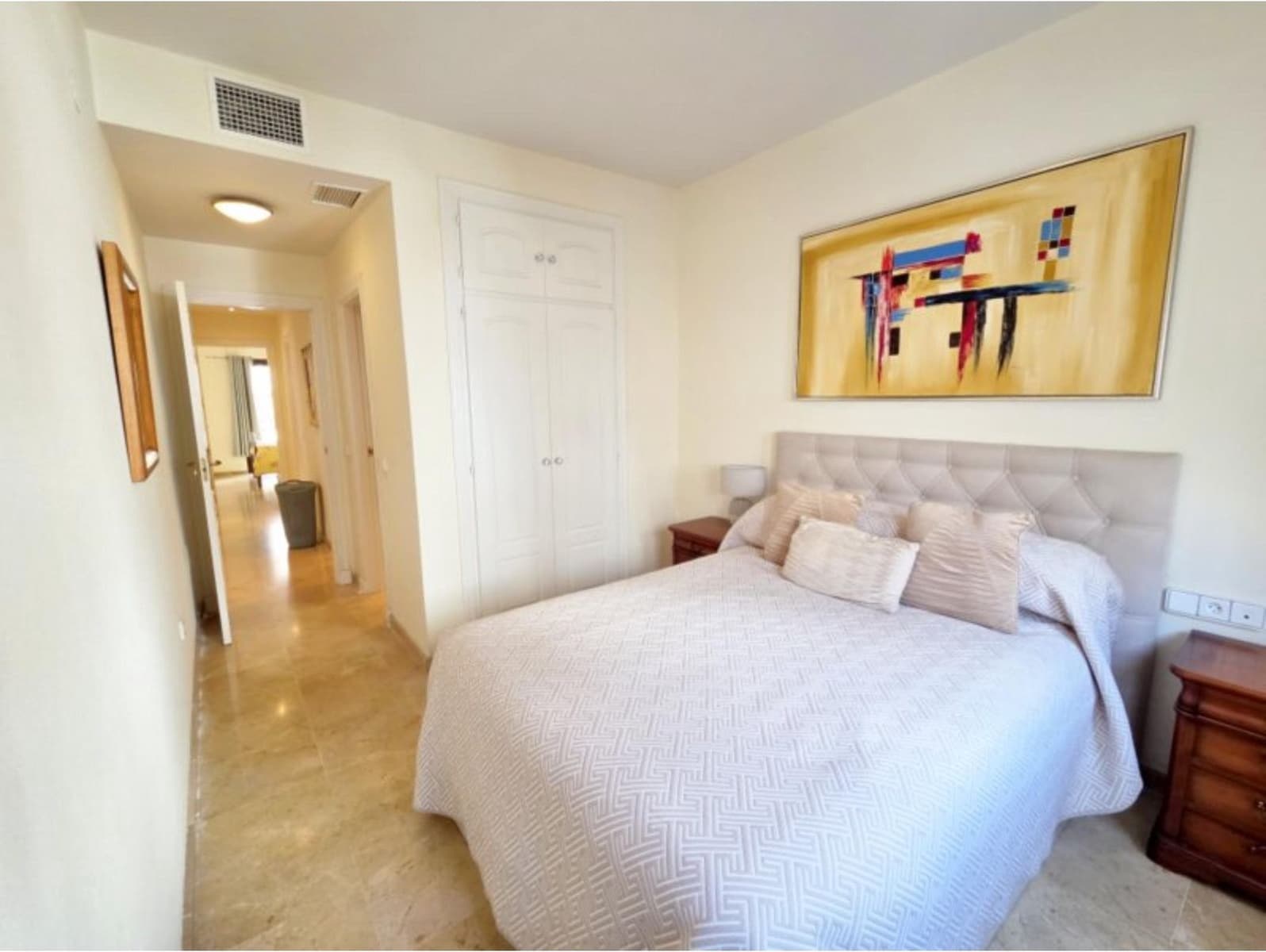 2 Zimmer Apartment zu verkaufen in La Duquesa / Puerto de la Duquesa mit Pool - 249.000 € (Ref: 9749367)