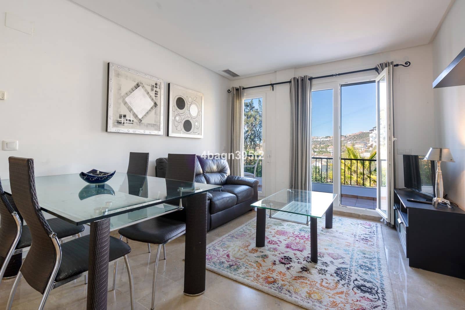 2 soverom Leilighet til salgs i Malaga by med svømmebasseng - € 295 000 (Ref: 9752418)