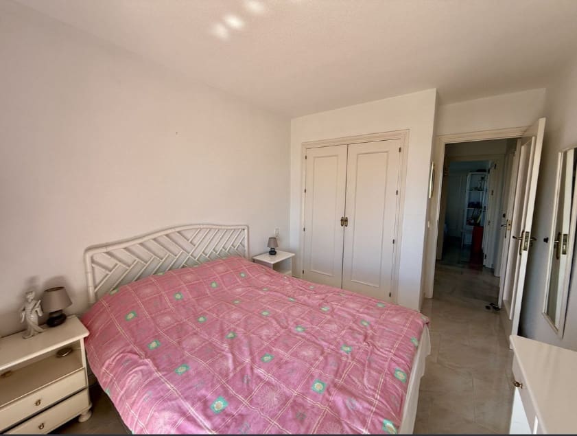 2 slaapkamer Penthouse te koop in Calahonda met zwembad - € 379.000 (Ref: 9753464)