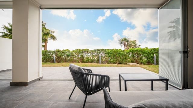 2 makuuhuone Huoneisto myytävänä paikassa Manilva mukana uima-altaan - 329 000 € (Ref: 9753468)