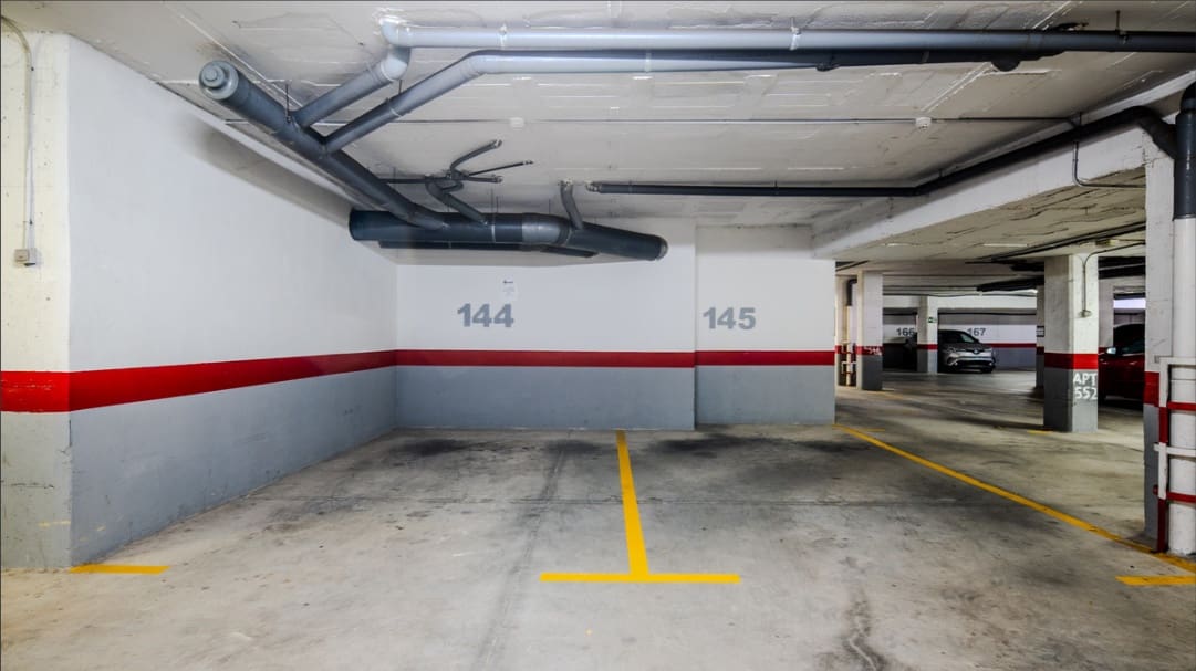 2 soverom Penthouse til salgs i La Duquesa / Puerto de la Duquesa med svømmebasseng - € 359 000 (Ref: 9757900)