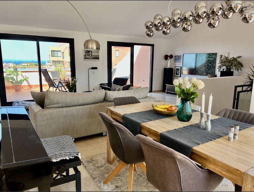 3 slaapkamer Penthouse te koop in Calahonda met zwembad - € 475.000 (Ref: 9757909)