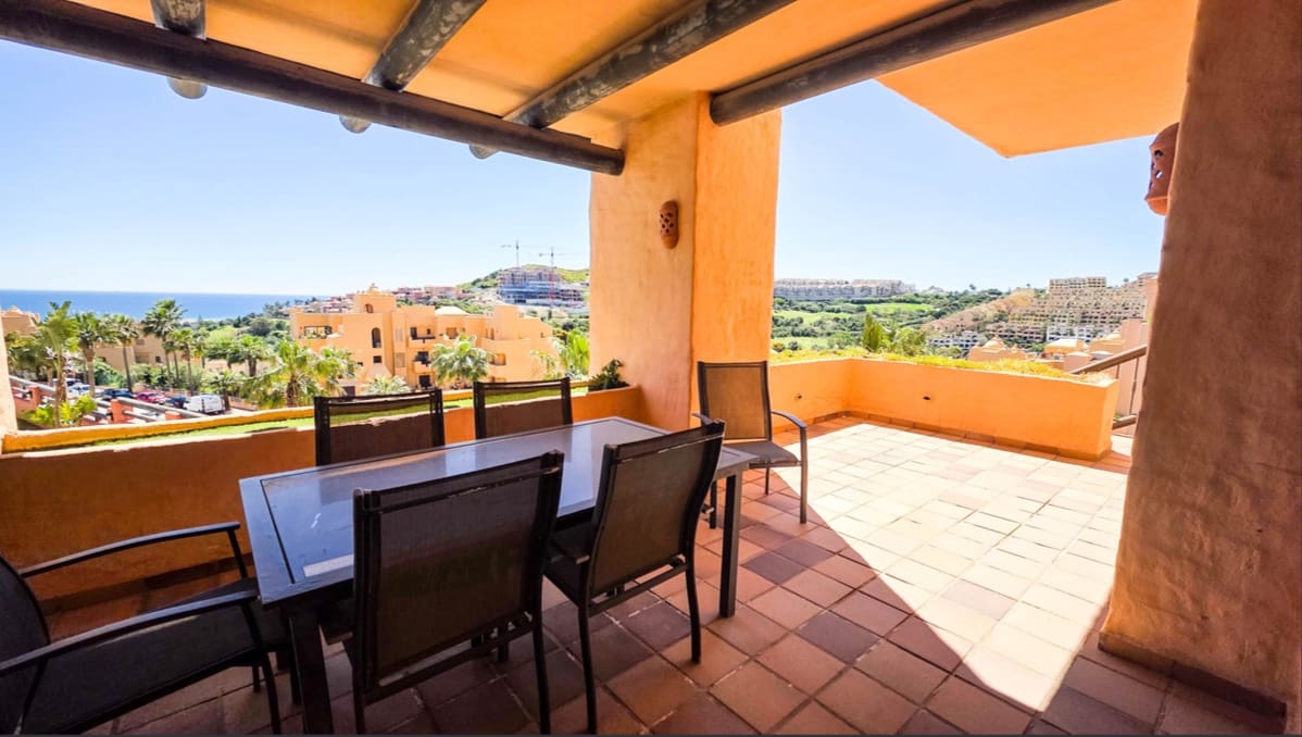 3 soverom Leilighet til salgs i La Duquesa / Puerto de la Duquesa - € 329 000 (Ref: 9759587)