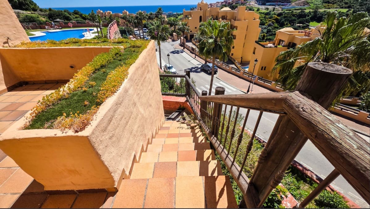 3 soverom Leilighet til salgs i La Duquesa / Puerto de la Duquesa - € 329 000 (Ref: 9759587)