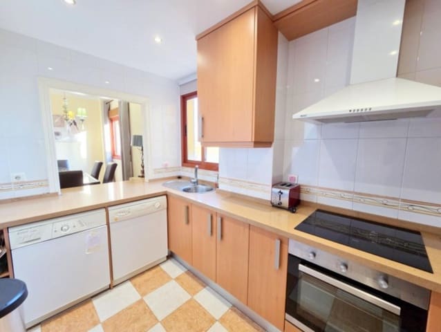 2 soverom Leilighet til salgs i La Duquesa / Puerto de la Duquesa, Manilva med svømmebasseng - € 265 000 (Ref: 9761298)