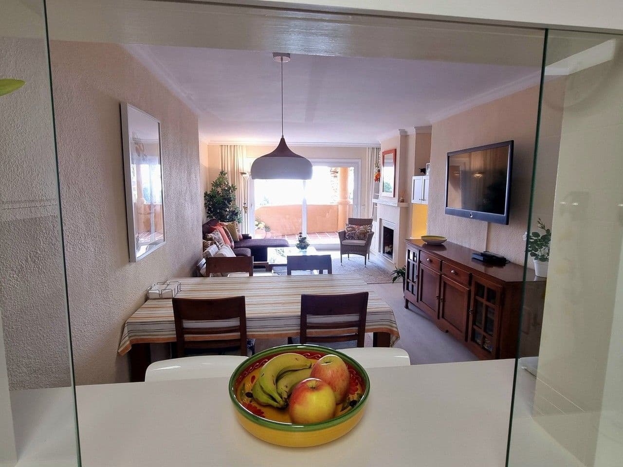 Apartamento de 2 habitaciones en Calahonda en venta con piscina - 349.500 € (Ref: 9761420)