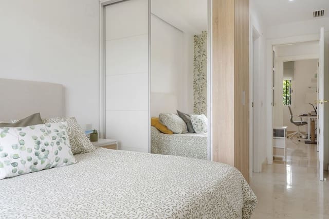 2 sypialnia Apartament na sprzedaż w La Cala de Mijas, Mijas z basenem - 295 000 € (Ref: 9761425)