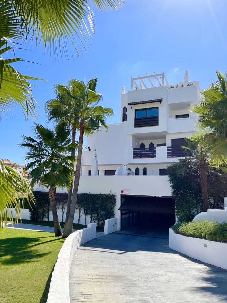 3 camera da letto Appartamento in vendita in New Golden Mile con piscina - 450.000 € (Rif: 9762331)