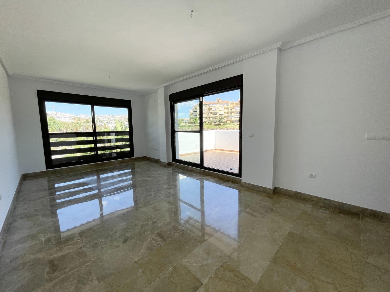 3 camera da letto Appartamento in vendita in New Golden Mile con piscina - 450.000 € (Rif: 9762331)