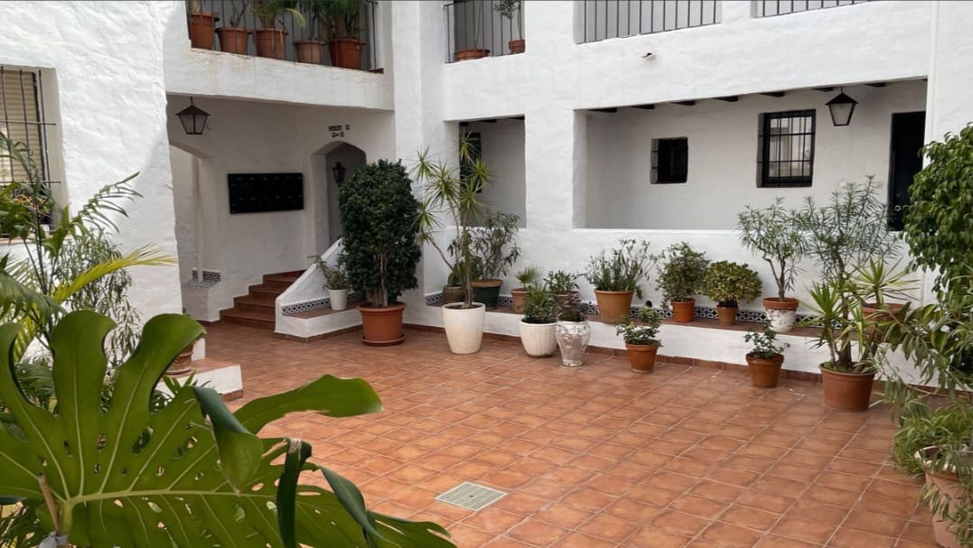 2 chambre Appartement à vendre à Puerto Banus - 499 000 € (Ref: 9762340)