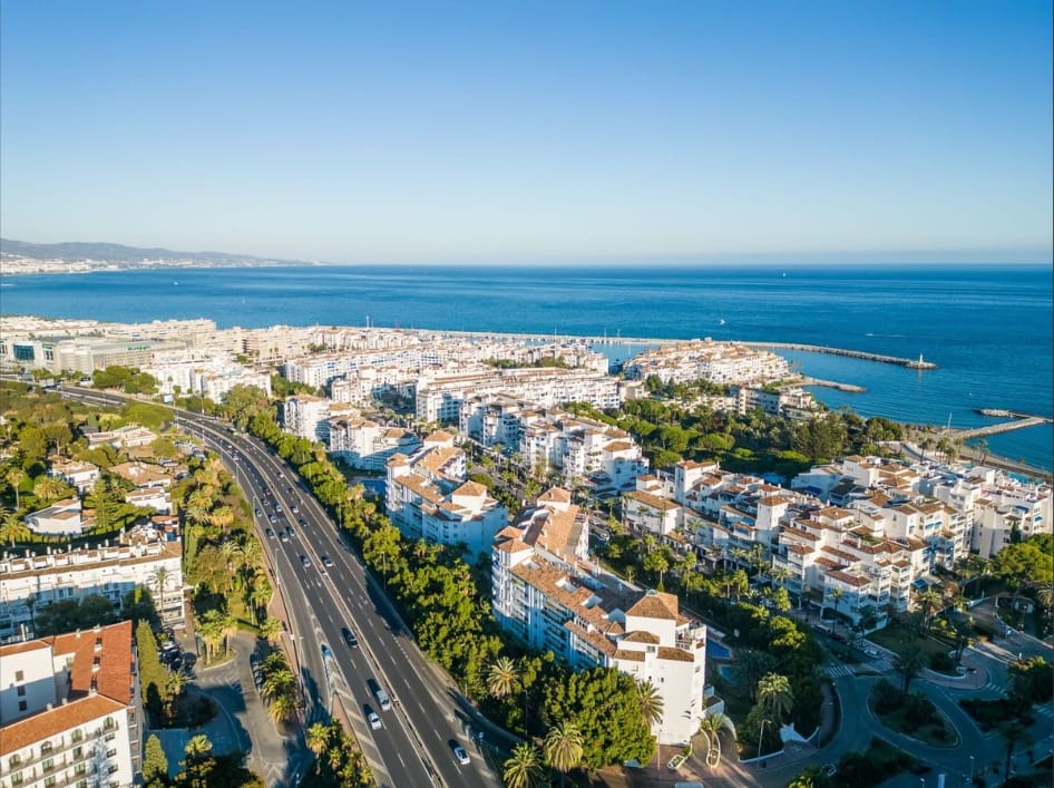 2 sypialnia Apartament na sprzedaż w Nueva Andalucia z basenem - 497 500 € (Ref: 9762346)