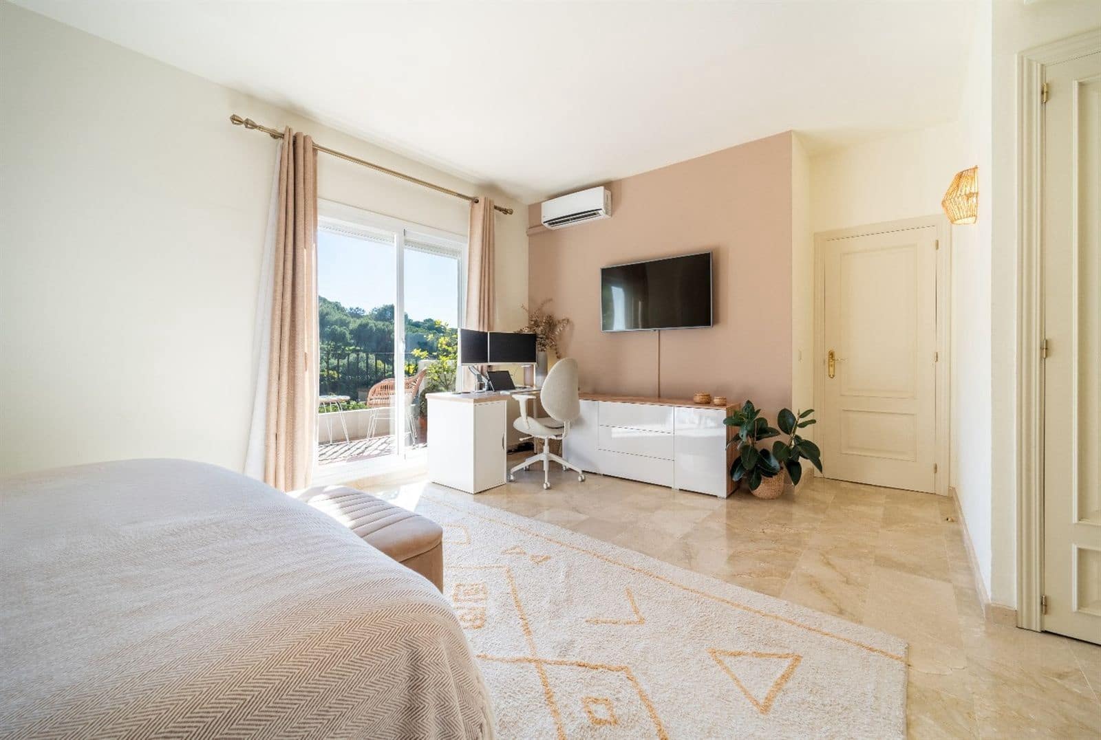 3 chambre Appartement à vendre à La Quinta avec piscine garage - 583 500 € (Ref: 9763897)