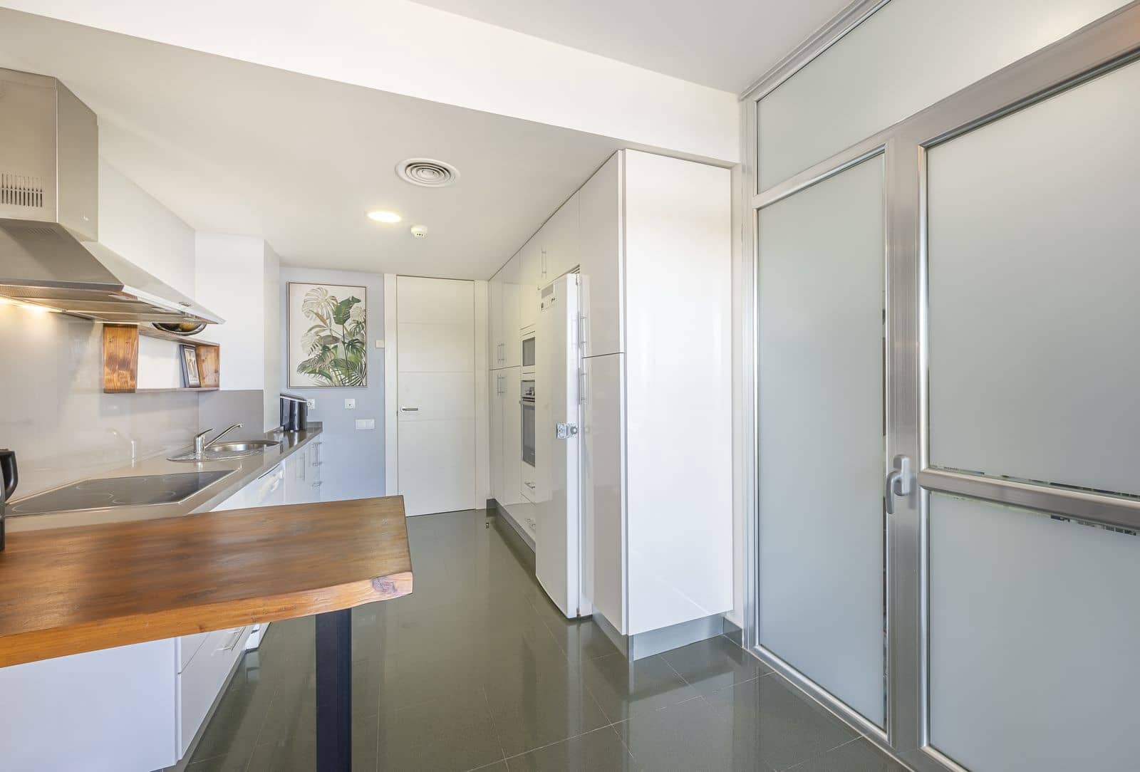 3 slaapkamer Appartement te koop in Manilva met zwembad garage - € 450.000 (Ref: 9764734)