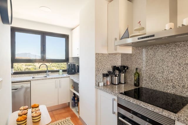 2 quarto Penthouse para venda em Estepona com piscina garagem - 460 000 € (Ref: 9764757)