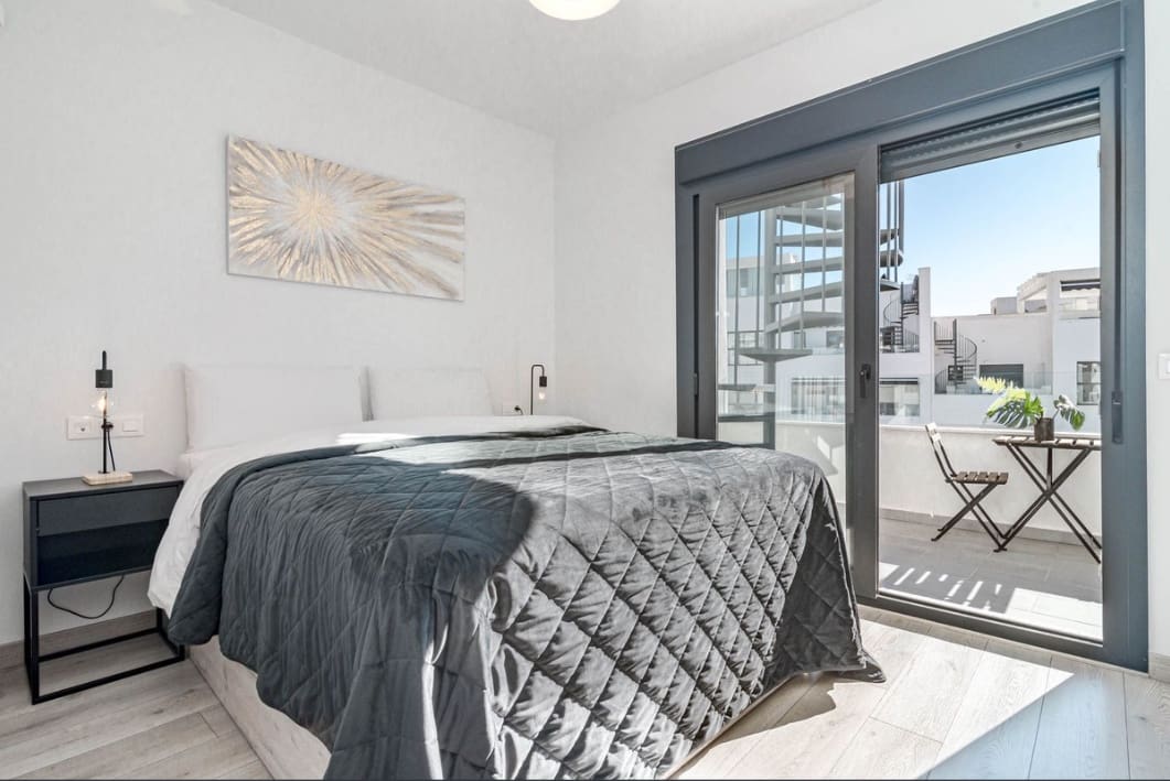 2 makuuhuone Kattohuoneisto myytävänä paikassa Estepona mukana uima-altaan - 525 000 € (Ref: 9764759)