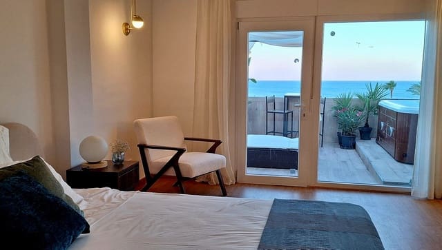 3 makuuhuone Kattohuoneisto myytävänä paikassa Estepona - 459 900 € (Ref: 9764775)